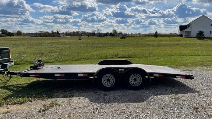 Quality Trailers Flatbed